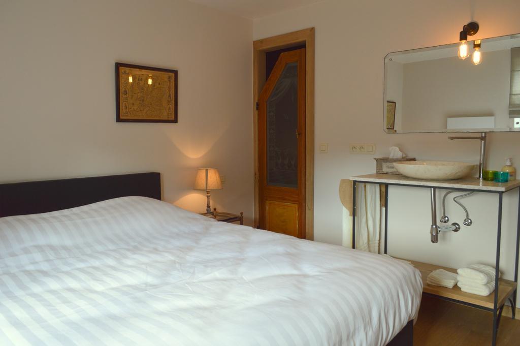 B&B Le Vieux Marronnier Foy-Notre-Dame Bilik gambar